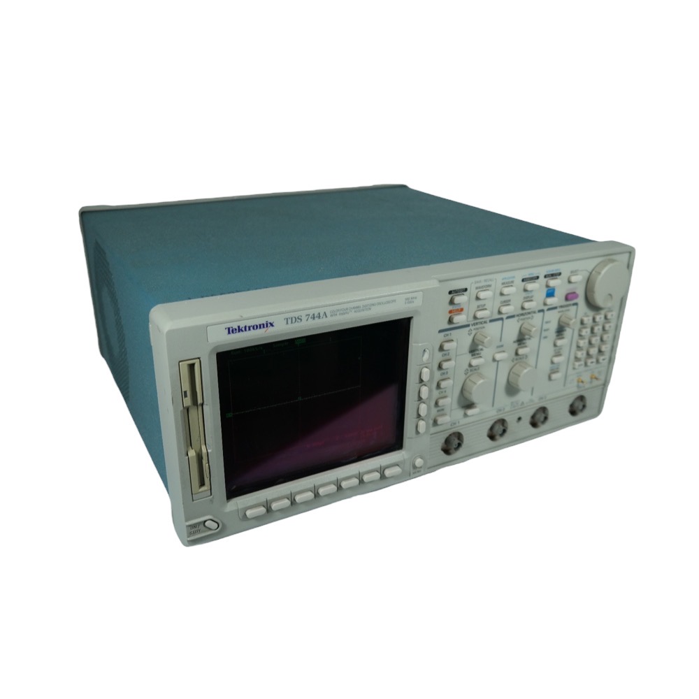 Tektronix/Oscilloscope Digital/TDS744A